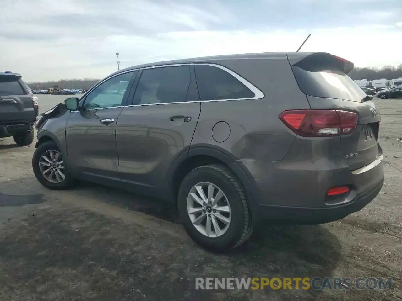 2 Photograph of a damaged car 5XYPG4A36KG544820 KIA SORENTO 2019