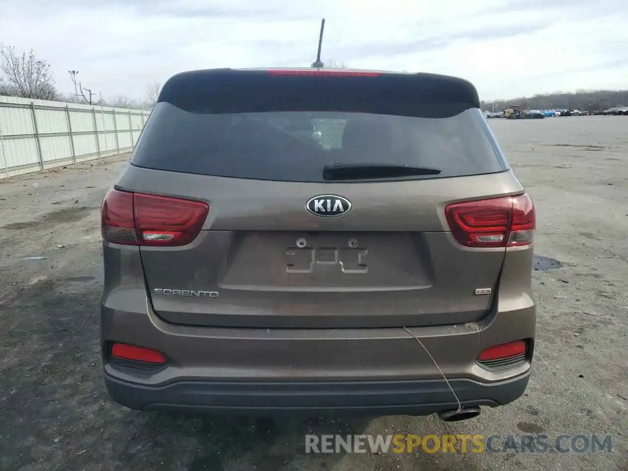 6 Photograph of a damaged car 5XYPG4A36KG544820 KIA SORENTO 2019