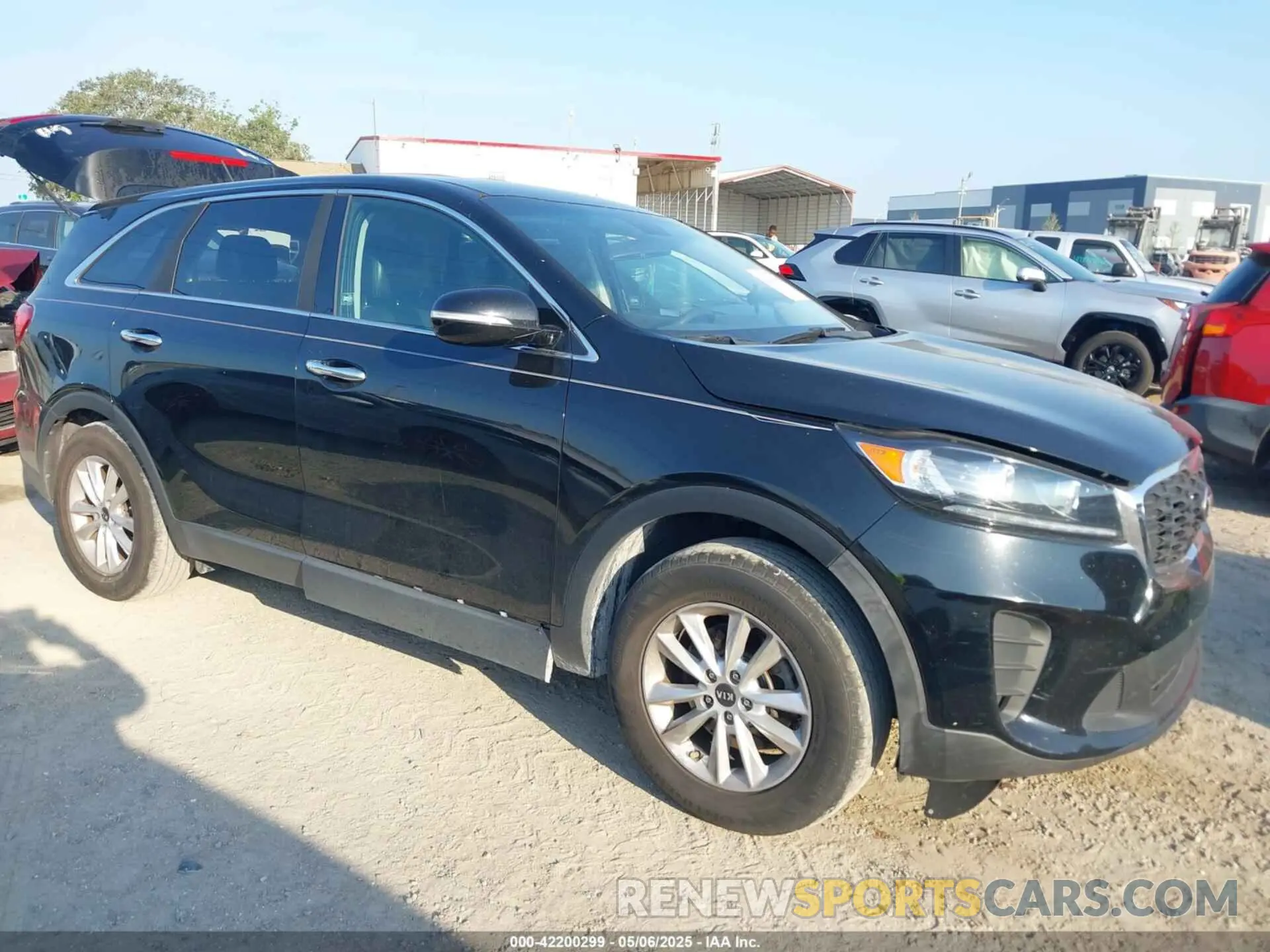 1 Photograph of a damaged car 5XYPG4A36KG550066 KIA SORENTO 2019