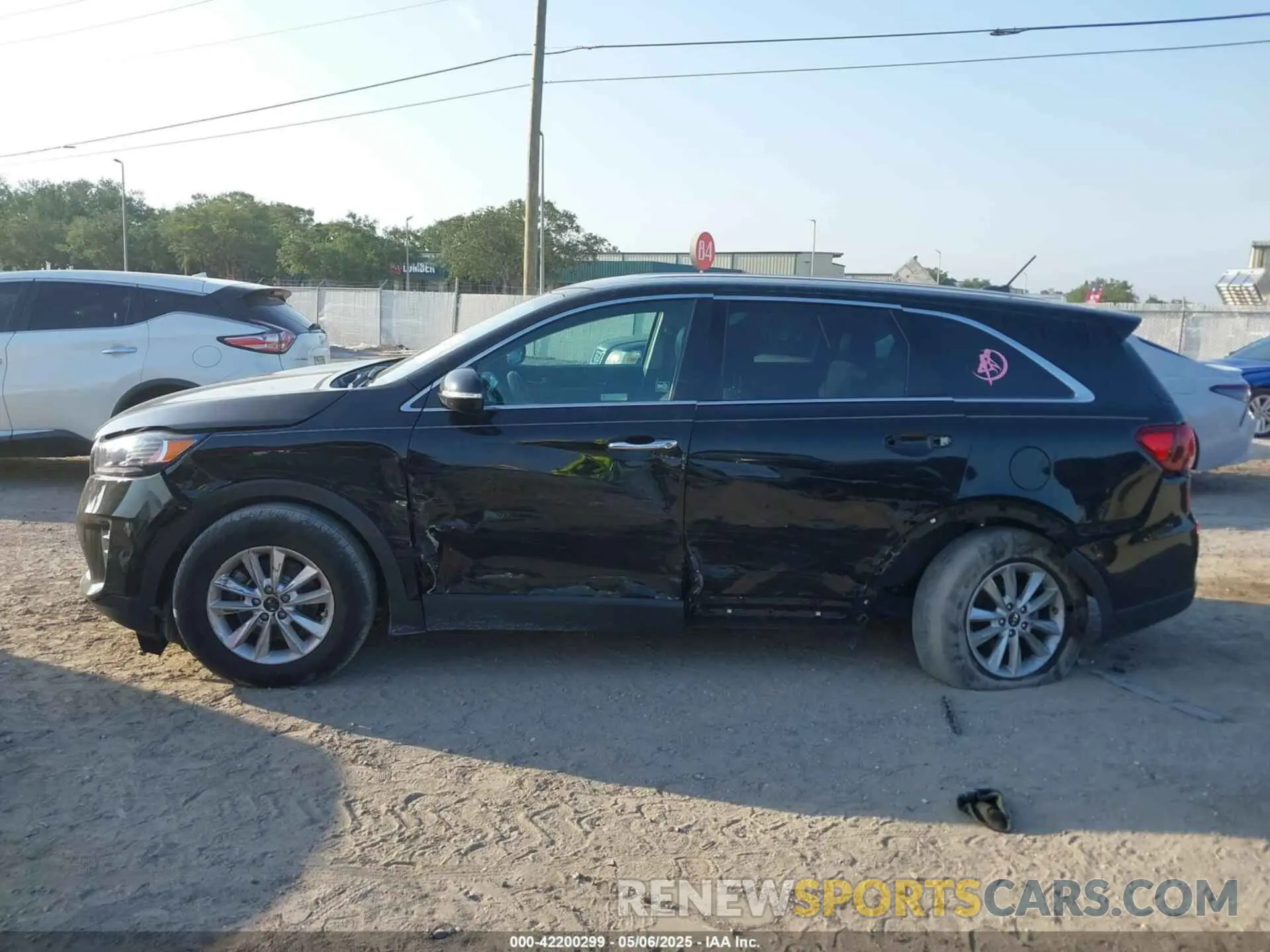 14 Photograph of a damaged car 5XYPG4A36KG550066 KIA SORENTO 2019