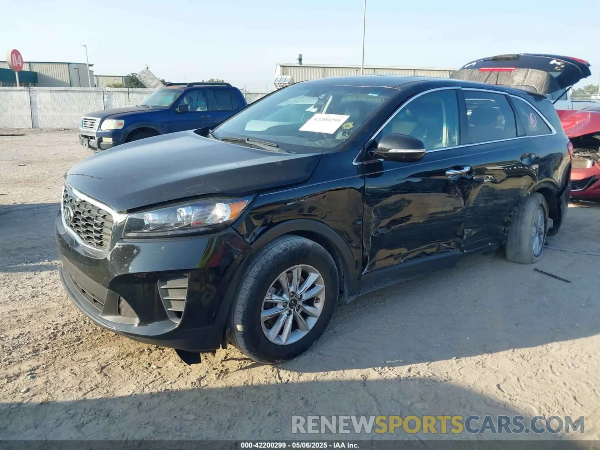 2 Photograph of a damaged car 5XYPG4A36KG550066 KIA SORENTO 2019