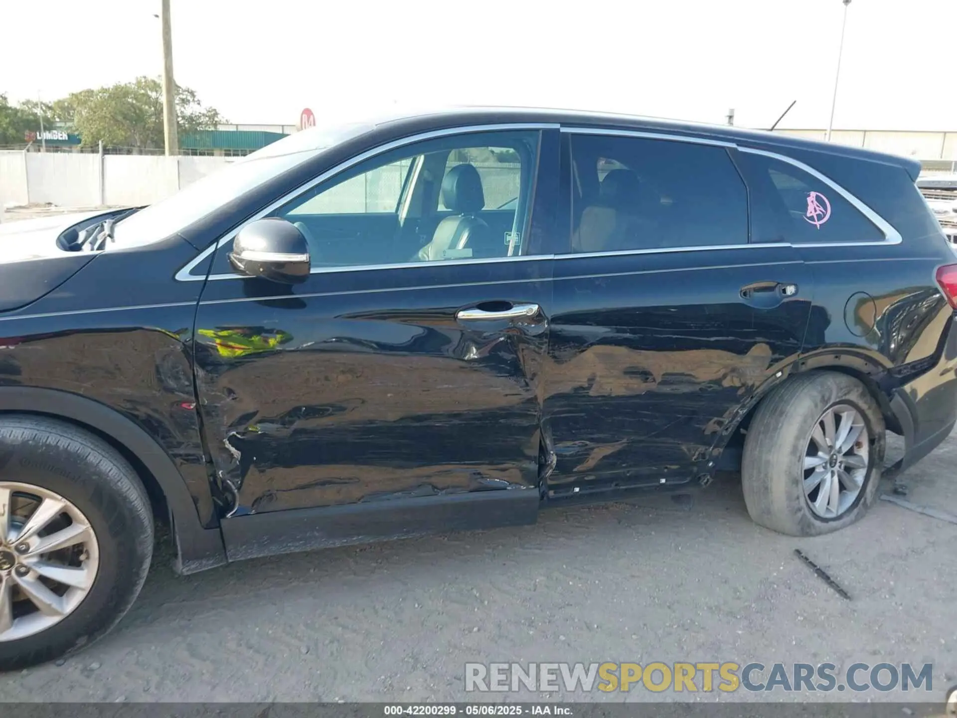 6 Photograph of a damaged car 5XYPG4A36KG550066 KIA SORENTO 2019