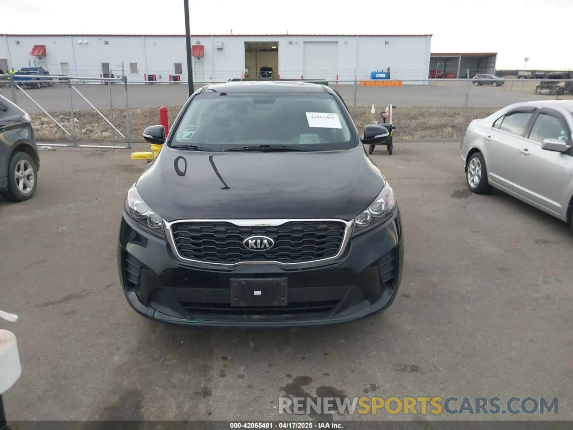 13 Photograph of a damaged car 5XYPG4A36KG558975 KIA SORENTO 2019