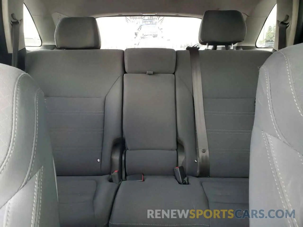10 Photograph of a damaged car 5XYPG4A36KG568194 KIA SORENTO 2019