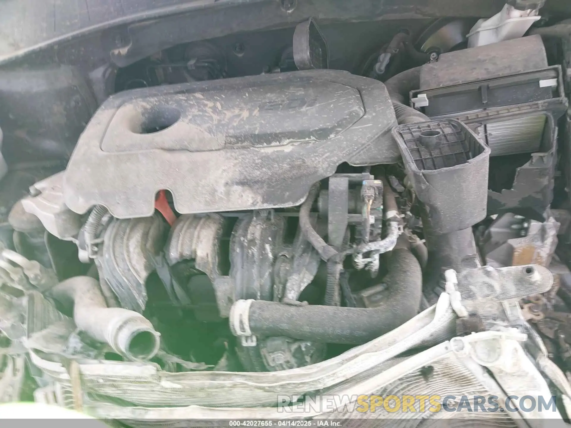 10 Photograph of a damaged car 5XYPG4A36KG574769 KIA SORENTO 2019