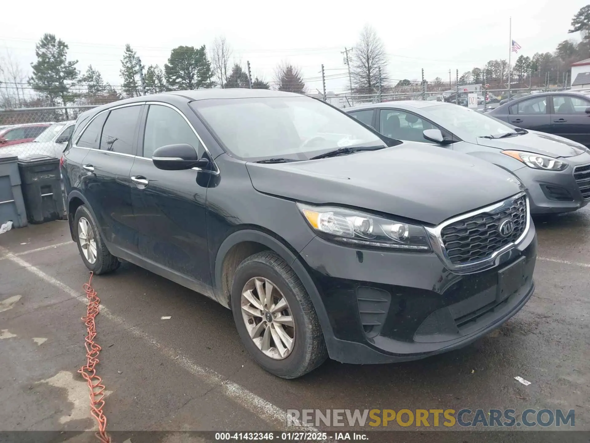1 Photograph of a damaged car 5XYPG4A36KG575579 KIA SORENTO 2019