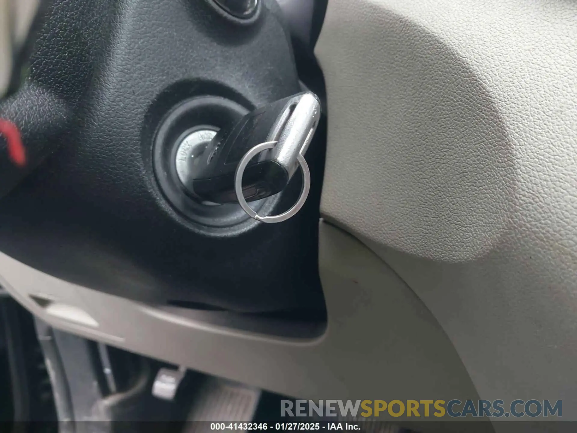 11 Photograph of a damaged car 5XYPG4A36KG575579 KIA SORENTO 2019