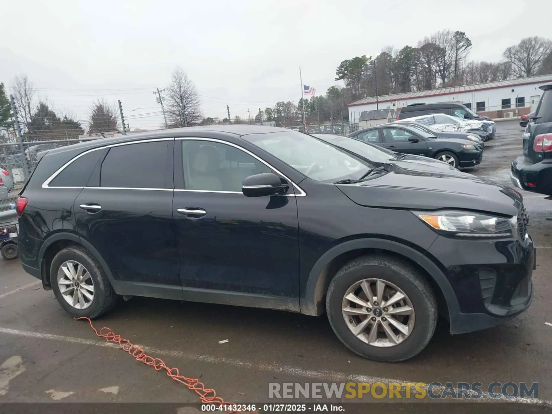 13 Photograph of a damaged car 5XYPG4A36KG575579 KIA SORENTO 2019