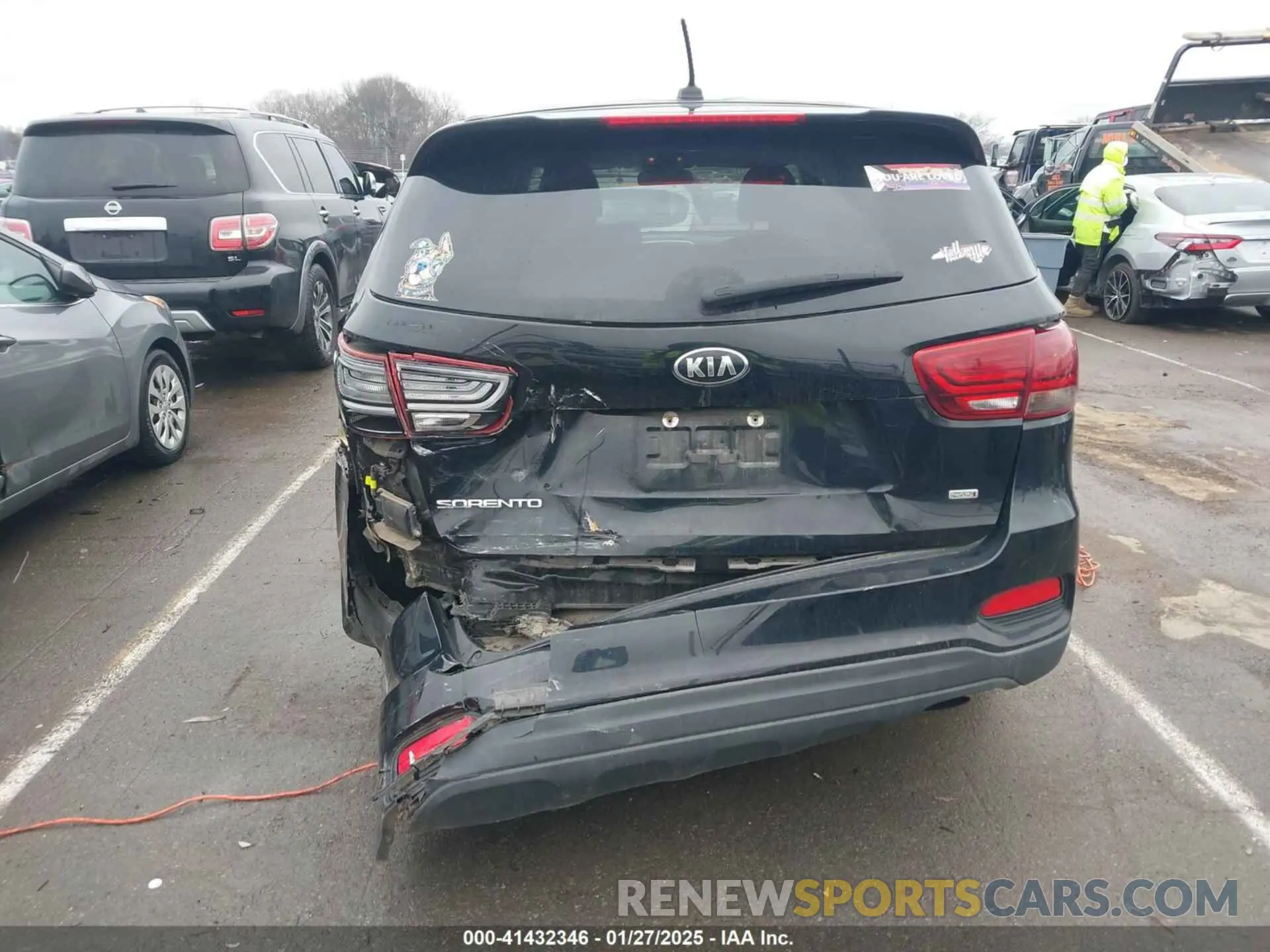 16 Photograph of a damaged car 5XYPG4A36KG575579 KIA SORENTO 2019