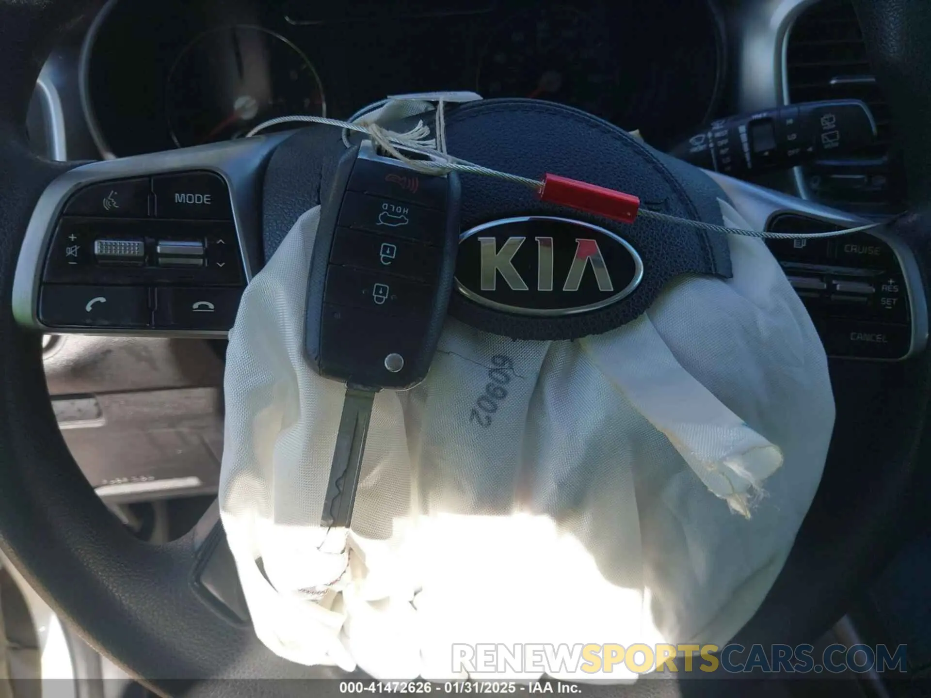11 Photograph of a damaged car 5XYPG4A36KG579616 KIA SORENTO 2019
