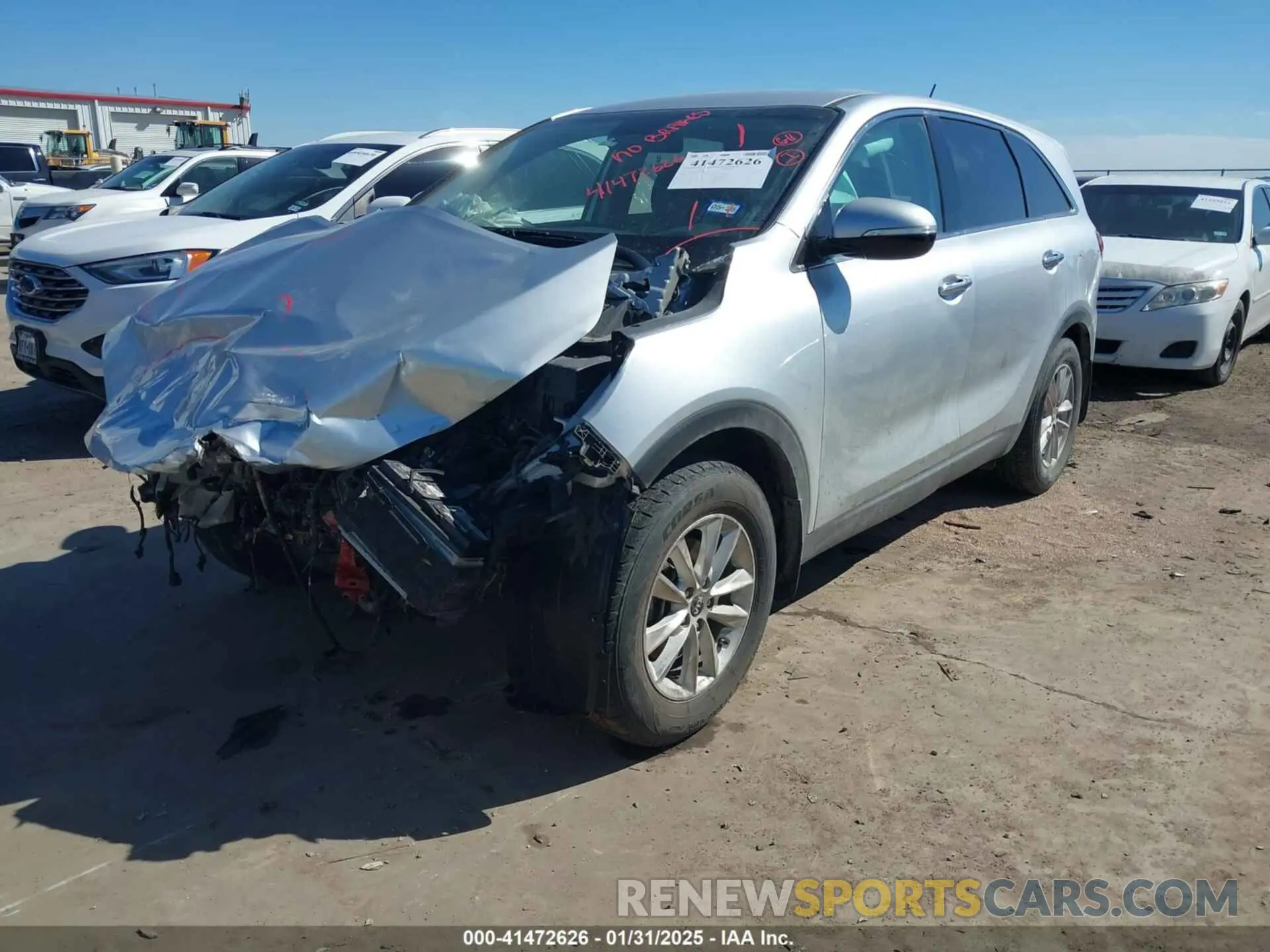 2 Photograph of a damaged car 5XYPG4A36KG579616 KIA SORENTO 2019