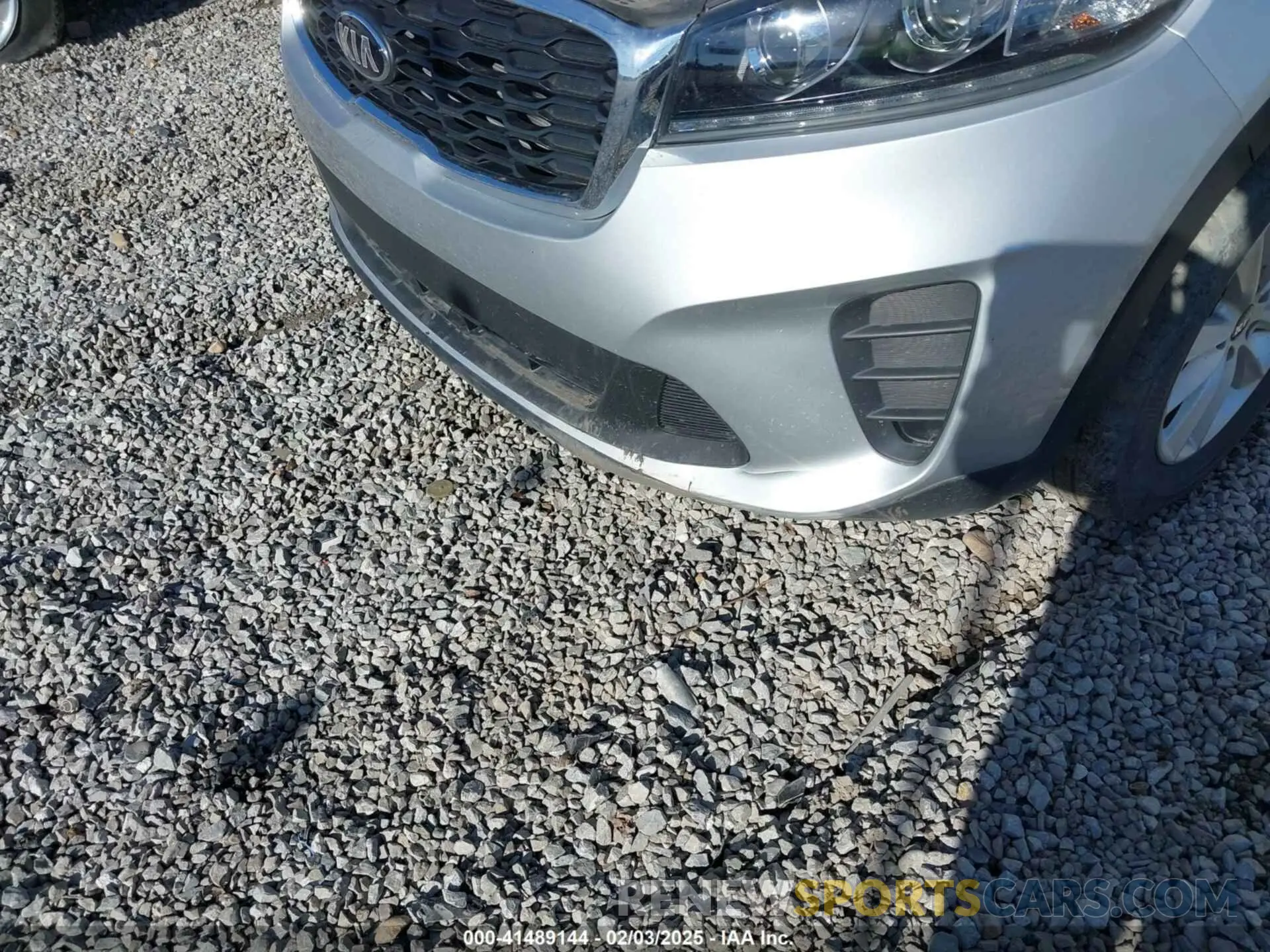 6 Photograph of a damaged car 5XYPG4A36KG583391 KIA SORENTO 2019