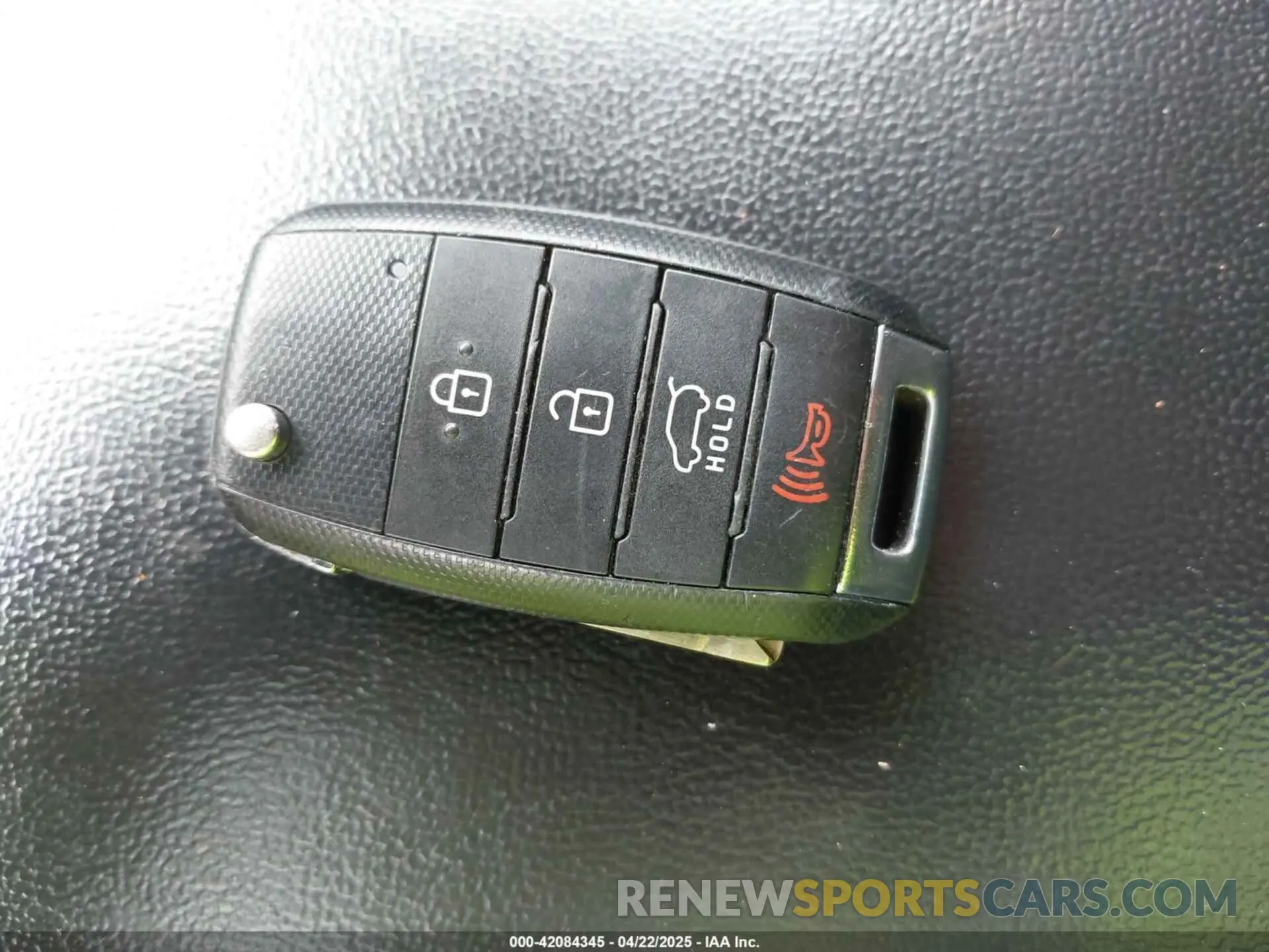 11 Photograph of a damaged car 5XYPG4A36KG593306 KIA SORENTO 2019