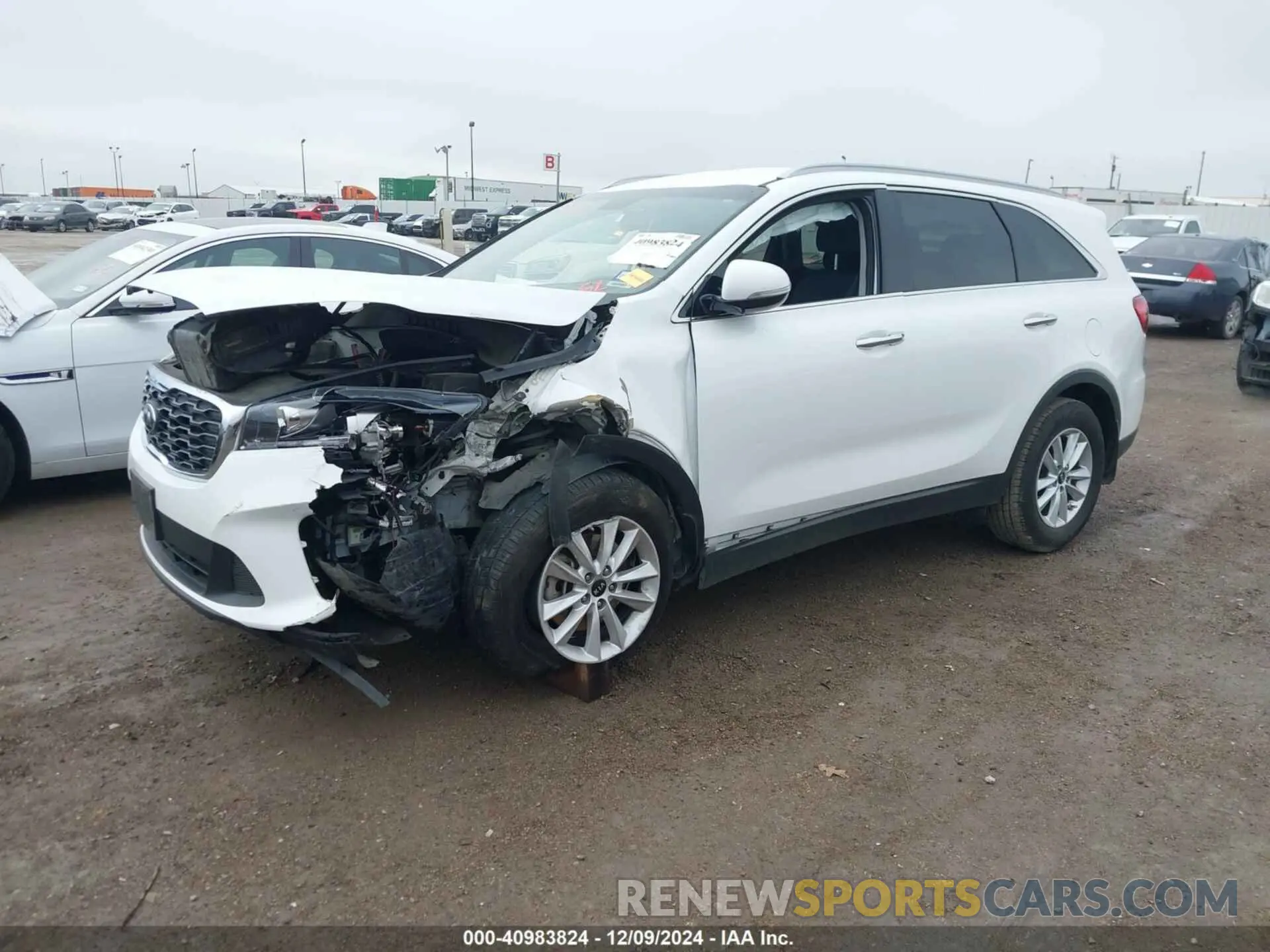 6 Photograph of a damaged car 5XYPG4A36KG605518 KIA SORENTO 2019