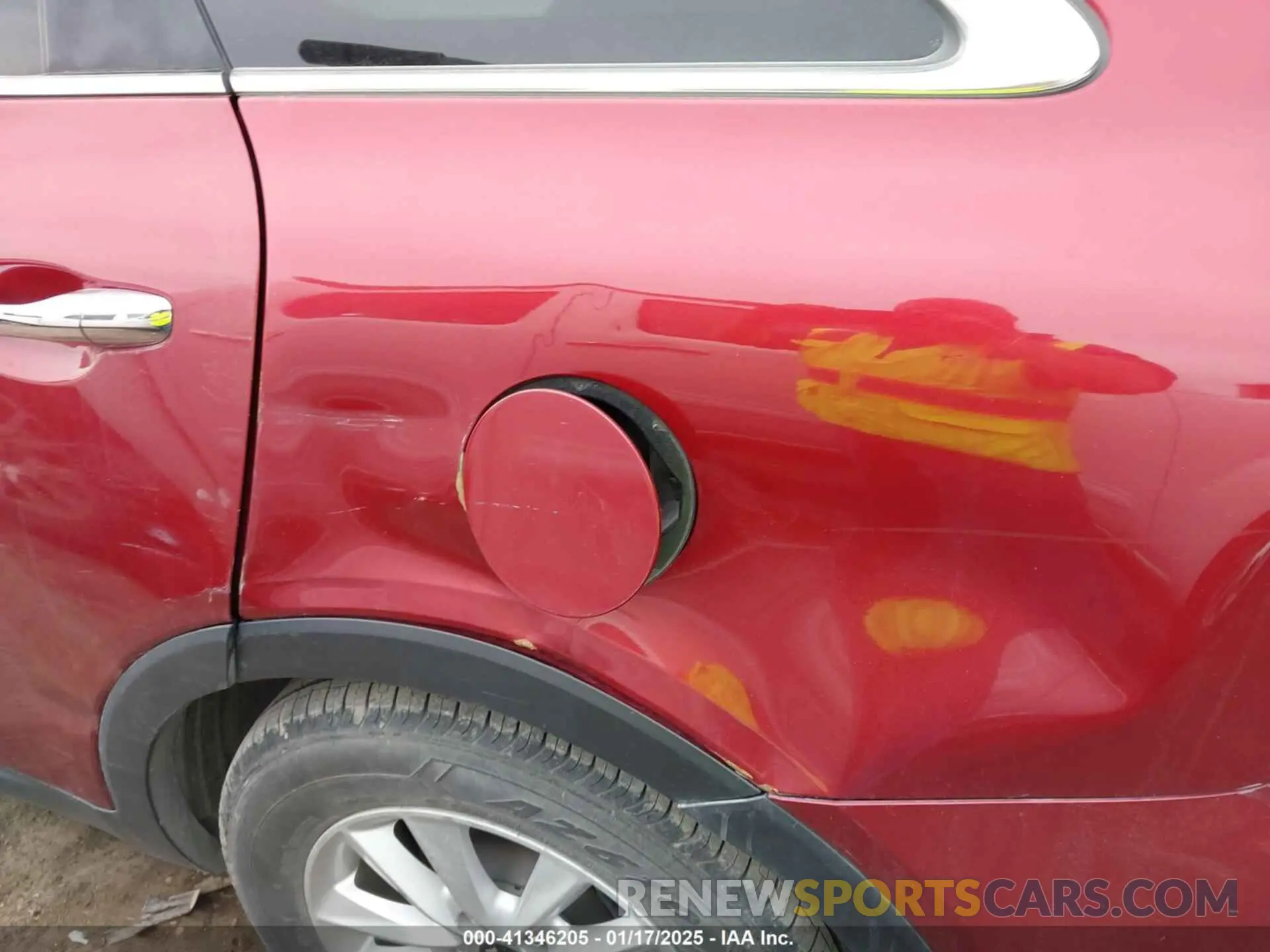 6 Photograph of a damaged car 5XYPG4A37KG465964 KIA SORENTO 2019
