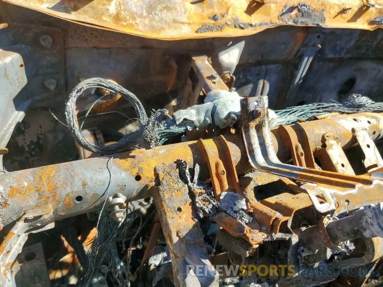 9 Photograph of a damaged car 5XYPG4A37KG478410 KIA SORENTO 2019