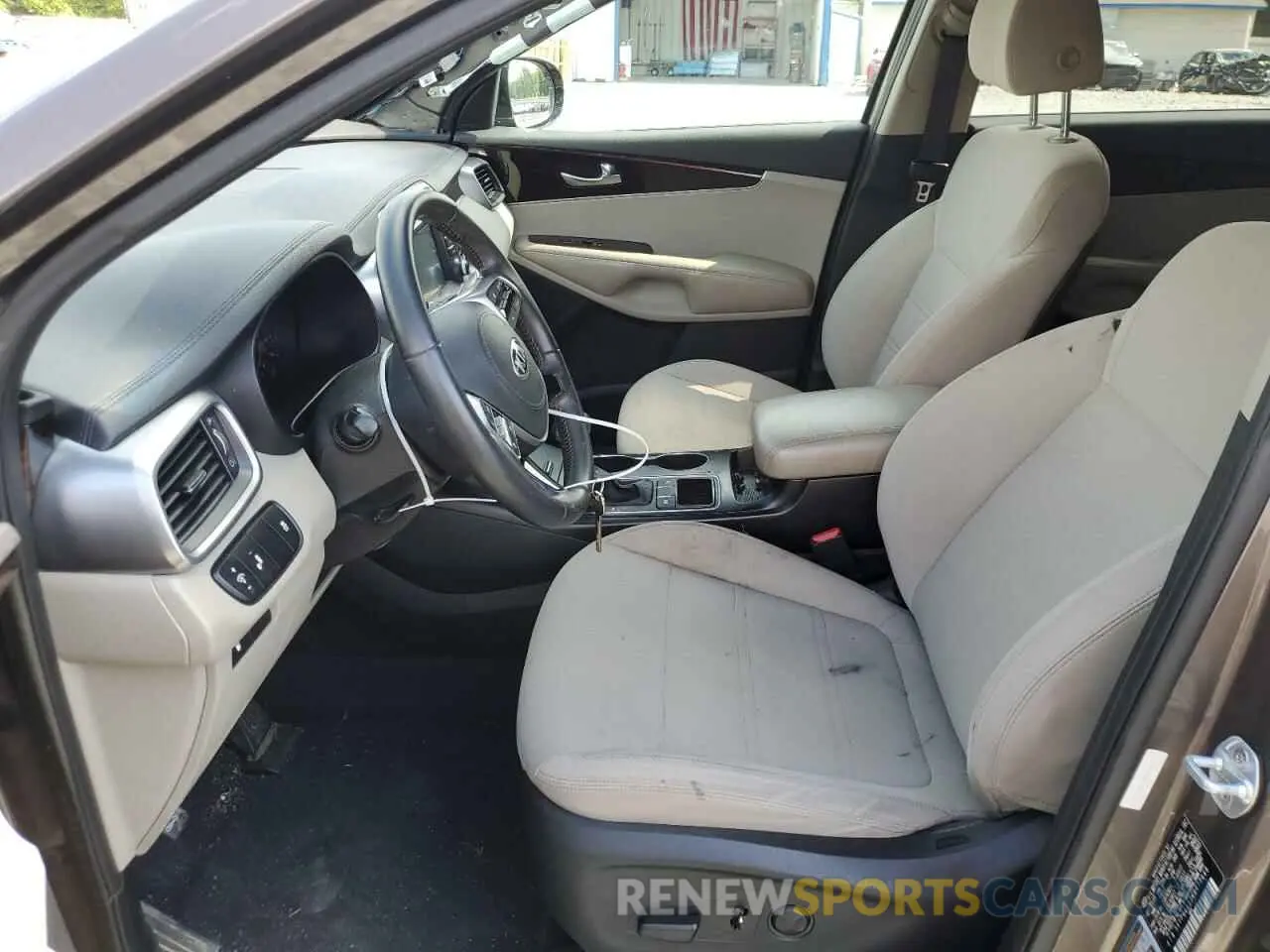 7 Photograph of a damaged car 5XYPG4A37KG478648 KIA SORENTO 2019