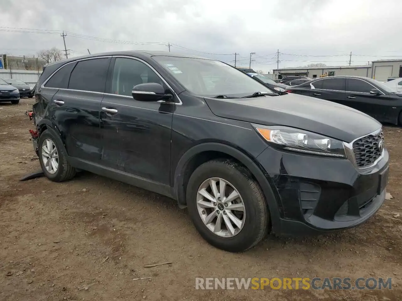 4 Photograph of a damaged car 5XYPG4A37KG500034 KIA SORENTO 2019