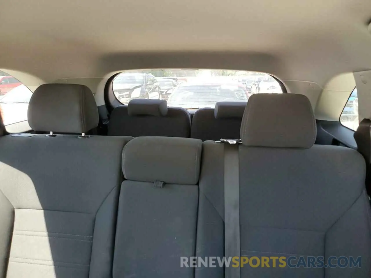 10 Photograph of a damaged car 5XYPG4A37KG508702 KIA SORENTO 2019