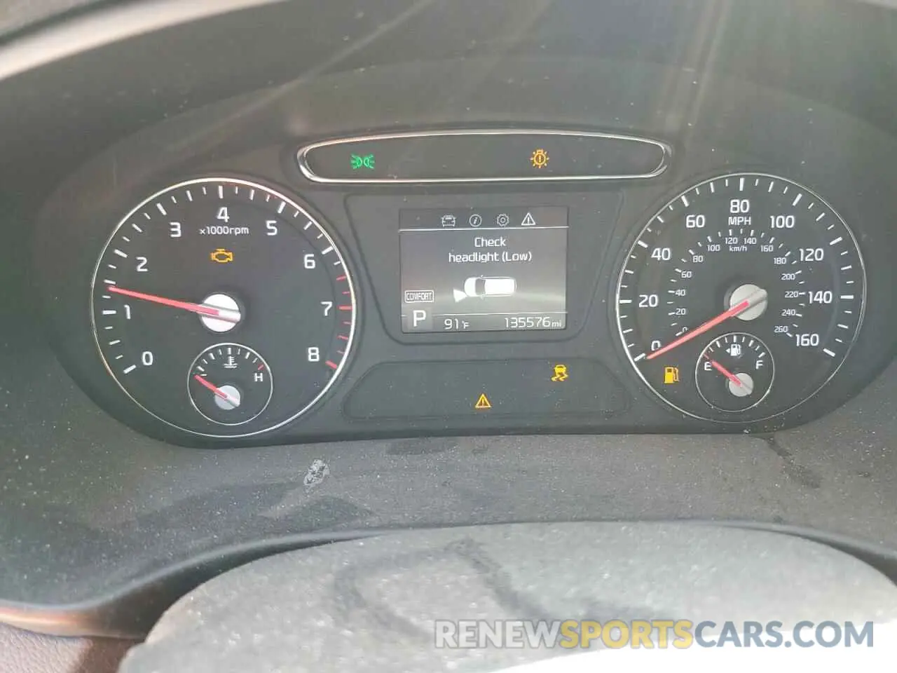9 Photograph of a damaged car 5XYPG4A37KG508702 KIA SORENTO 2019