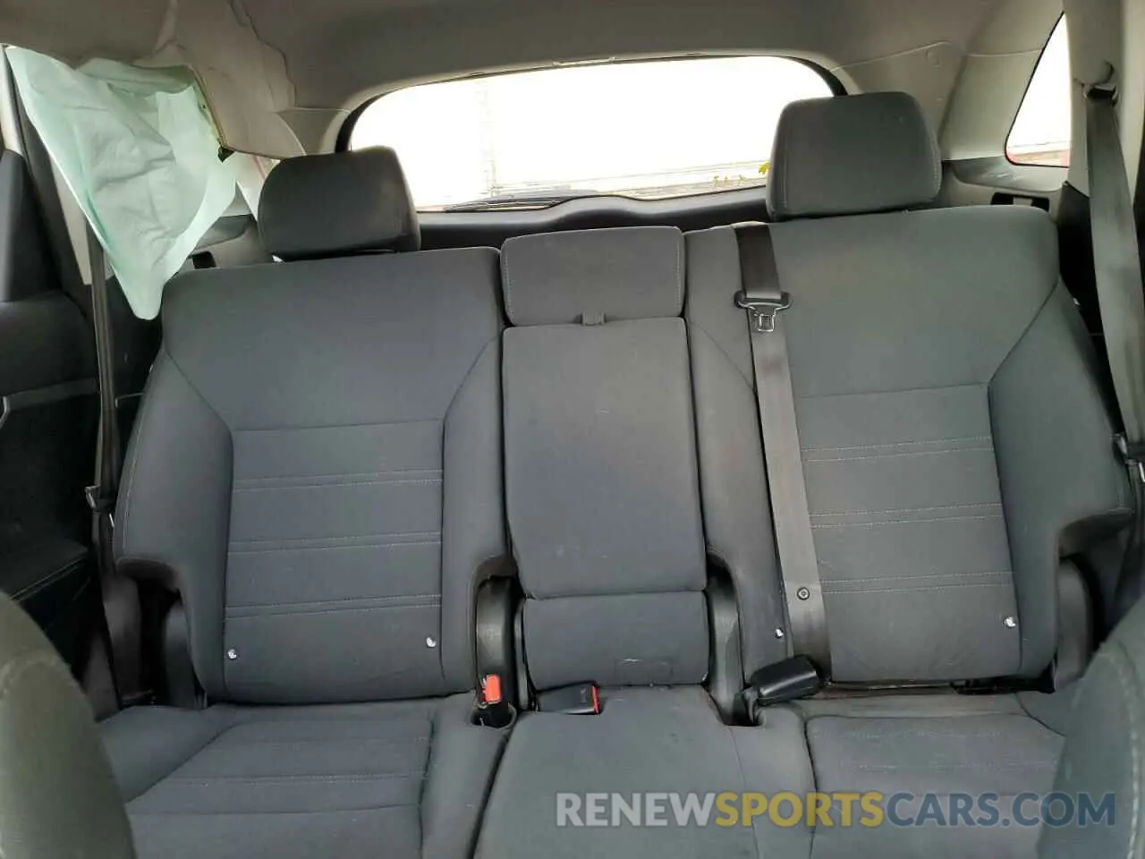 10 Photograph of a damaged car 5XYPG4A37KG512572 KIA SORENTO 2019