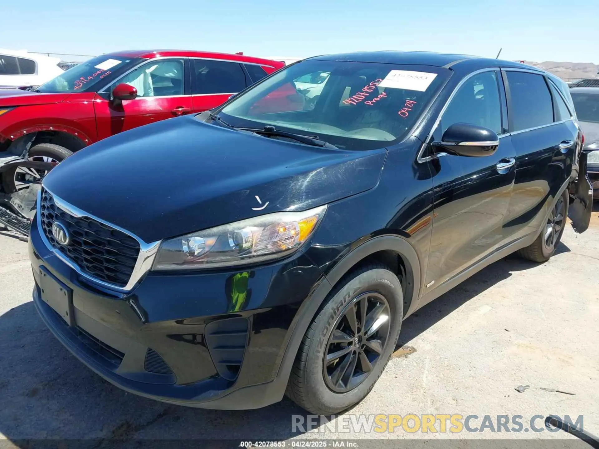 2 Photograph of a damaged car 5XYPG4A37KG530909 KIA SORENTO 2019
