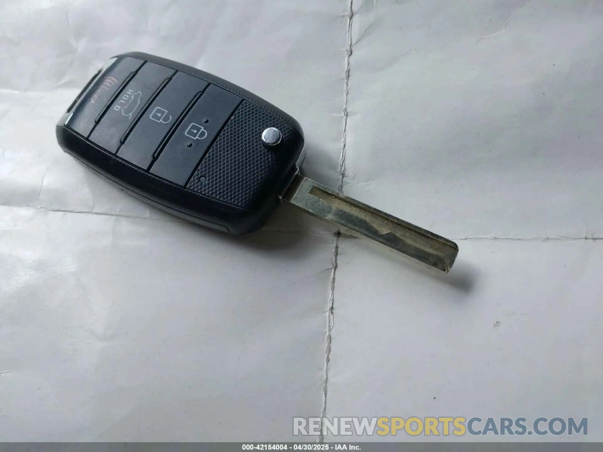 11 Photograph of a damaged car 5XYPG4A37KG589572 KIA SORENTO 2019