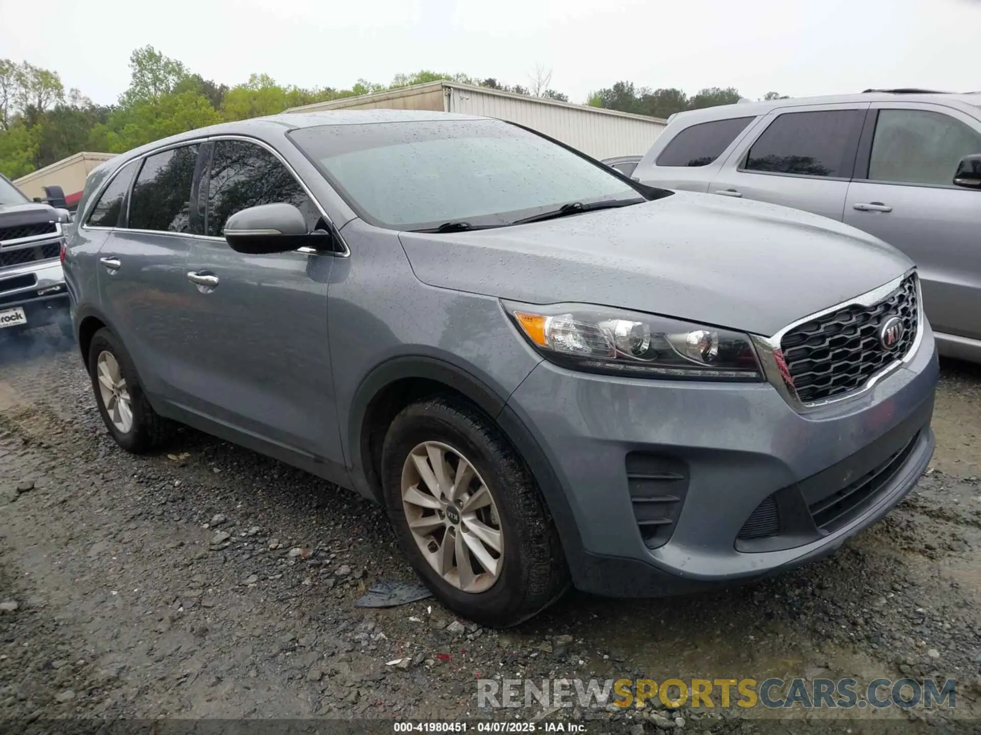 13 Photograph of a damaged car 5XYPG4A37KG597655 KIA SORENTO 2019