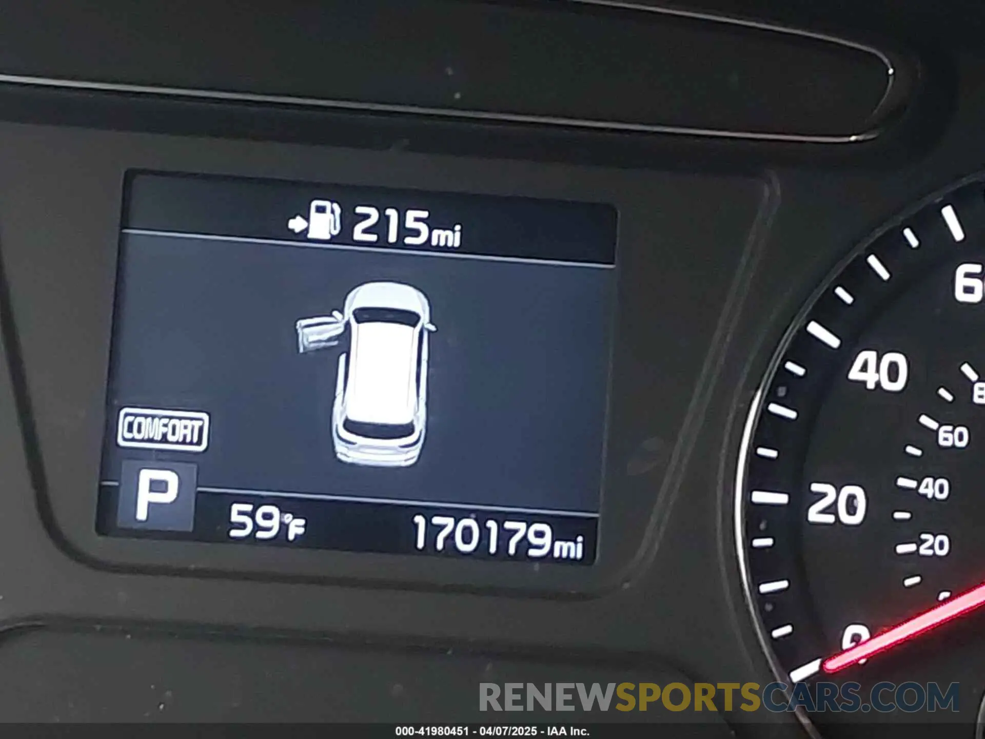 15 Photograph of a damaged car 5XYPG4A37KG597655 KIA SORENTO 2019