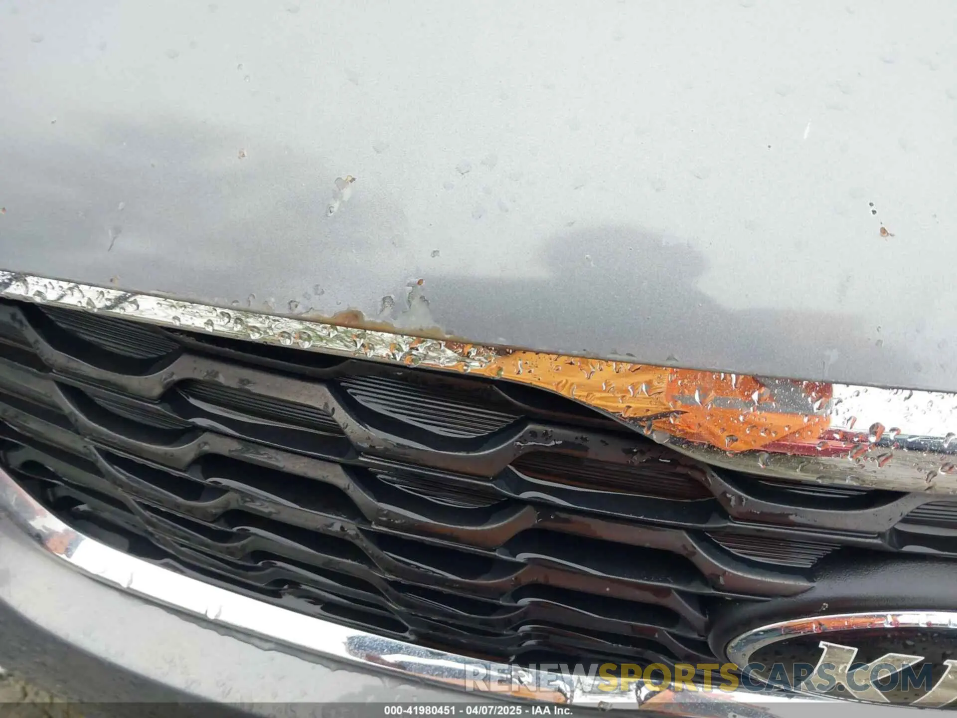 17 Photograph of a damaged car 5XYPG4A37KG597655 KIA SORENTO 2019
