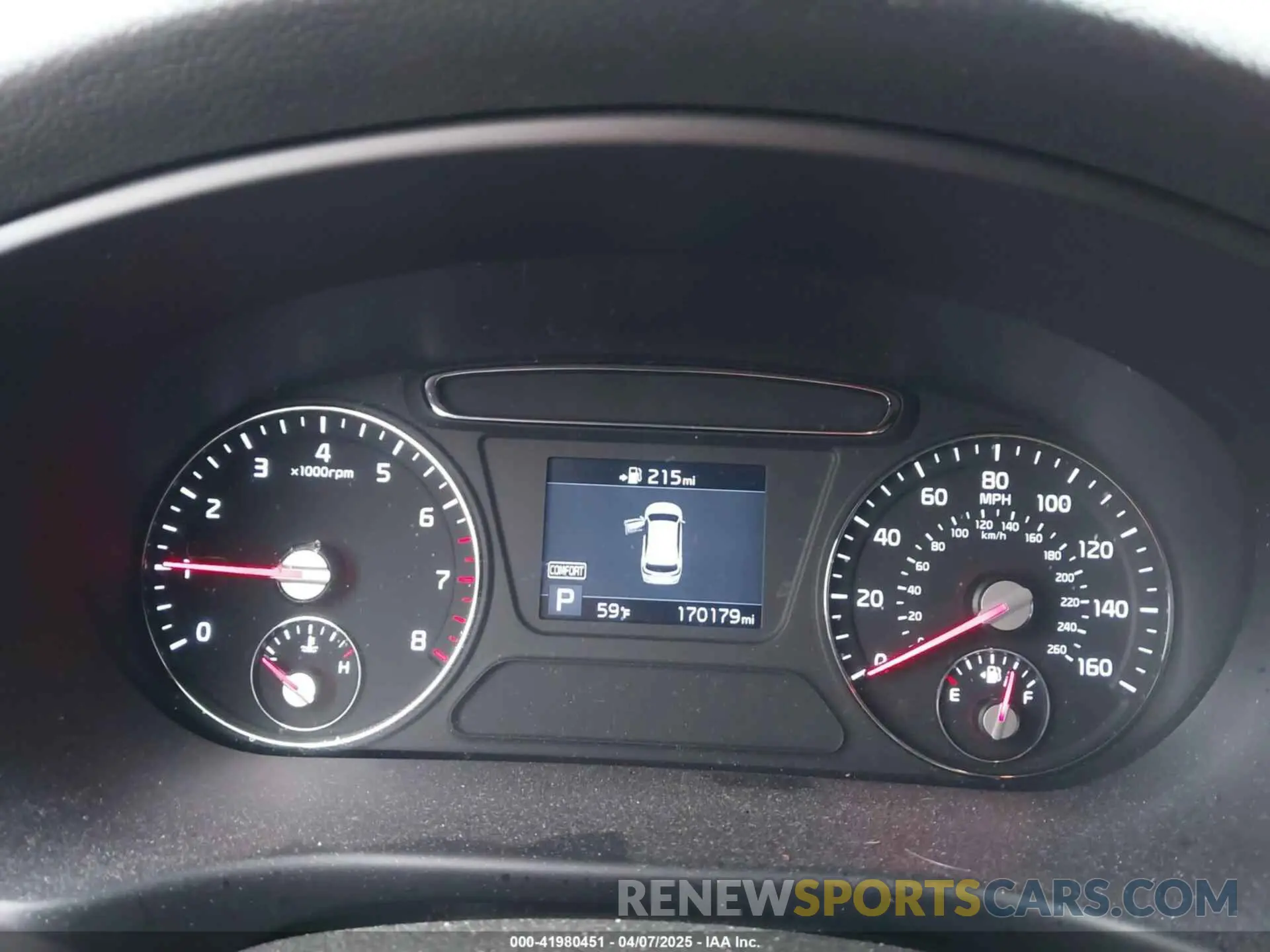 7 Photograph of a damaged car 5XYPG4A37KG597655 KIA SORENTO 2019