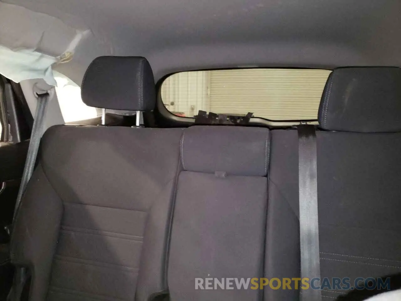 10 Photograph of a damaged car 5XYPG4A38KG451295 KIA SORENTO 2019