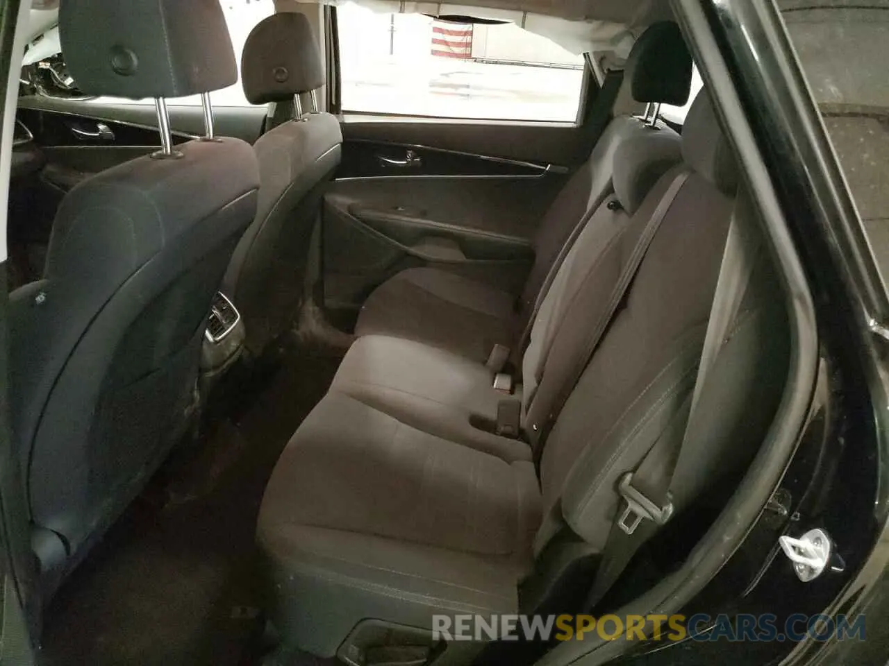 11 Photograph of a damaged car 5XYPG4A38KG451295 KIA SORENTO 2019