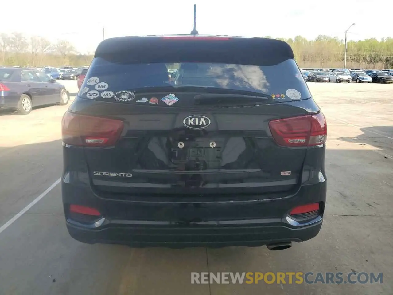 6 Photograph of a damaged car 5XYPG4A38KG467092 KIA SORENTO 2019