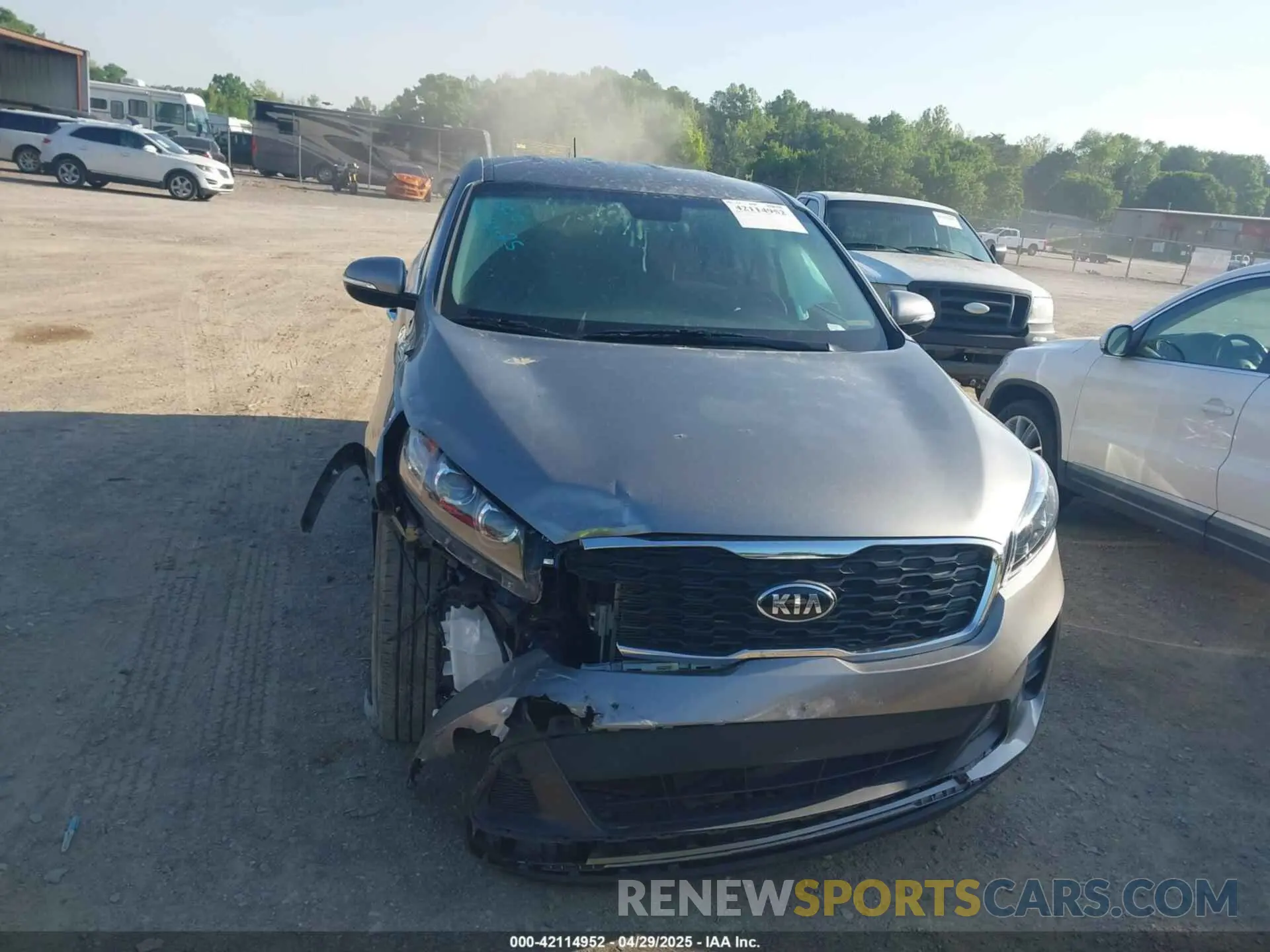 12 Photograph of a damaged car 5XYPG4A38KG506389 KIA SORENTO 2019