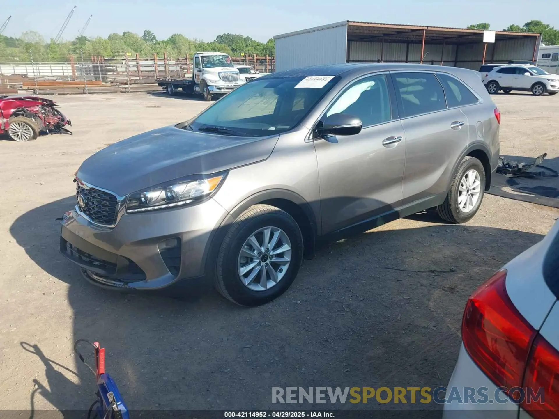 2 Photograph of a damaged car 5XYPG4A38KG506389 KIA SORENTO 2019