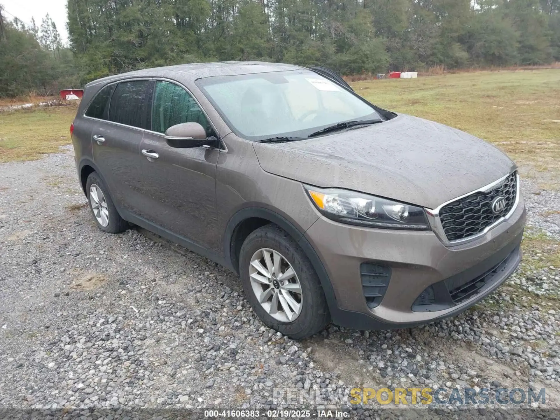 1 Photograph of a damaged car 5XYPG4A38KG508708 KIA SORENTO 2019