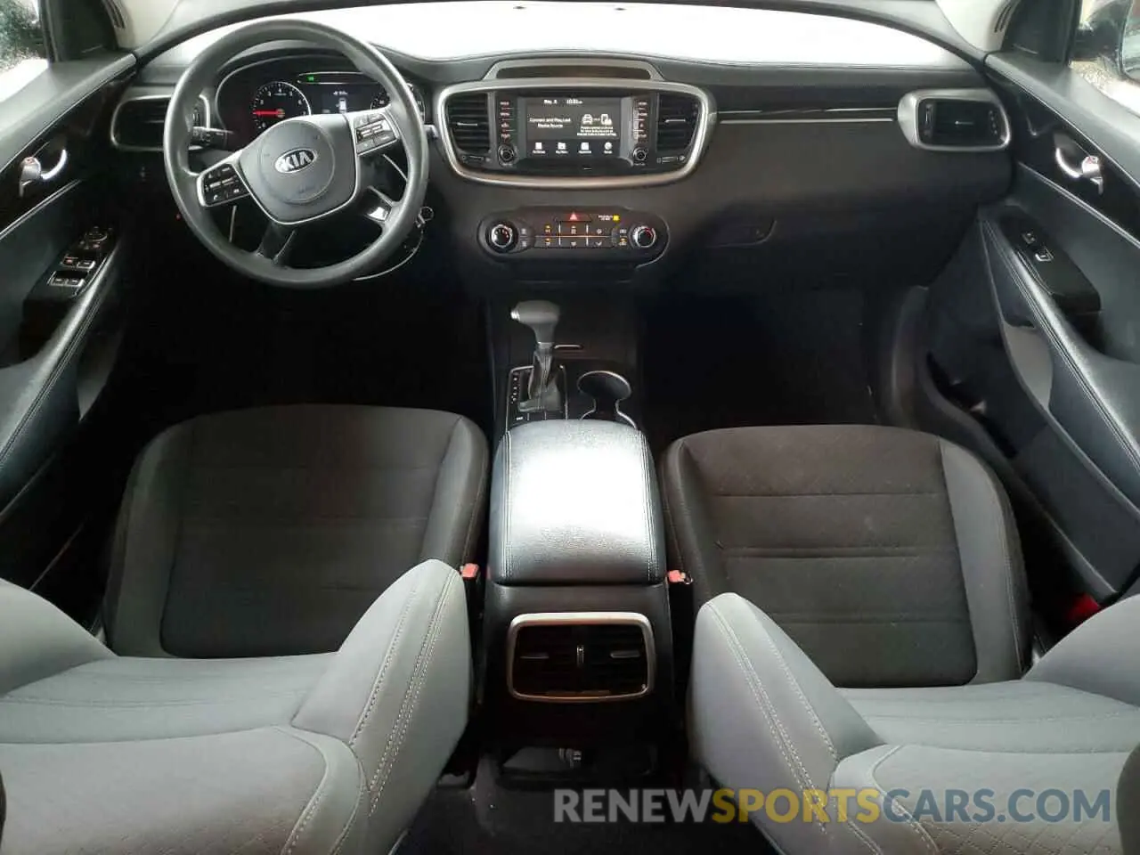 8 Photograph of a damaged car 5XYPG4A38KG514797 KIA SORENTO 2019