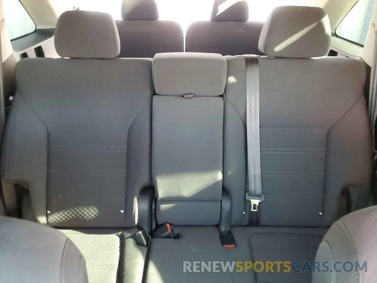 10 Photograph of a damaged car 5XYPG4A38KG517845 KIA SORENTO 2019