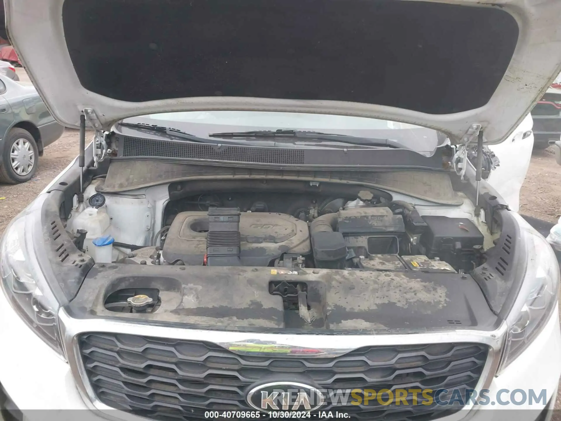 10 Photograph of a damaged car 5XYPG4A38KG521572 KIA SORENTO 2019