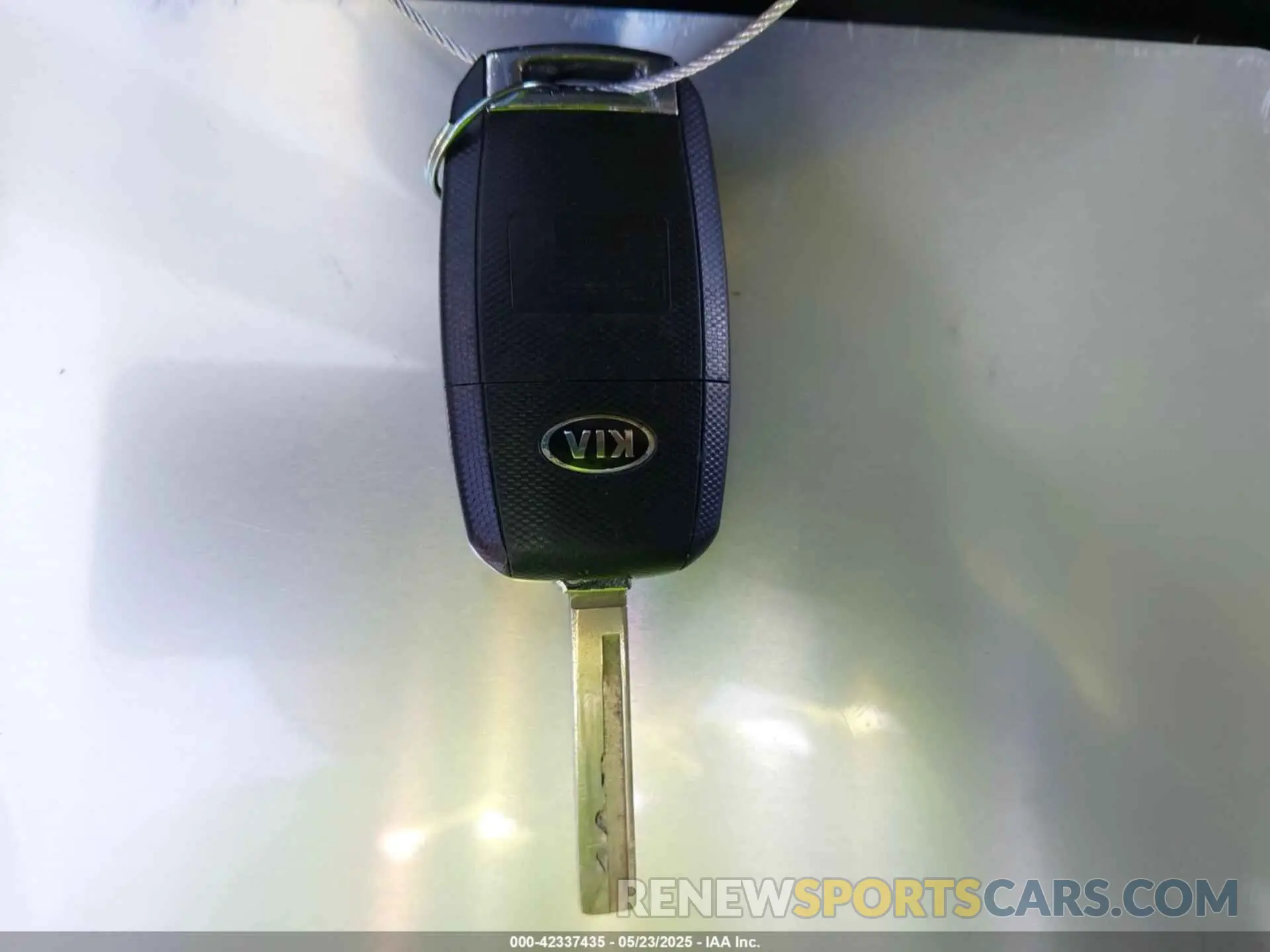 11 Photograph of a damaged car 5XYPG4A38KG536055 KIA SORENTO 2019