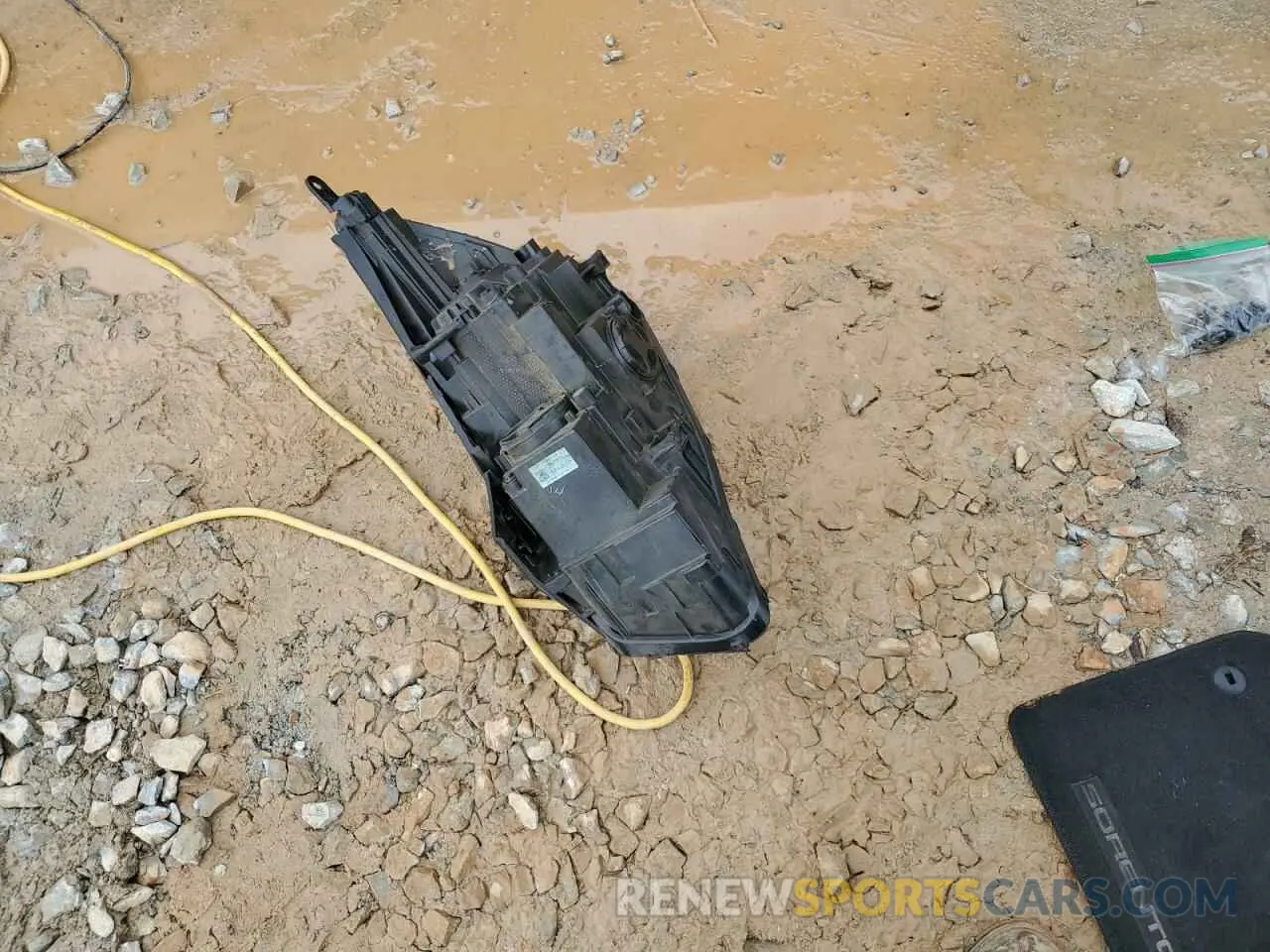 13 Photograph of a damaged car 5XYPG4A38KG539148 KIA SORENTO 2019
