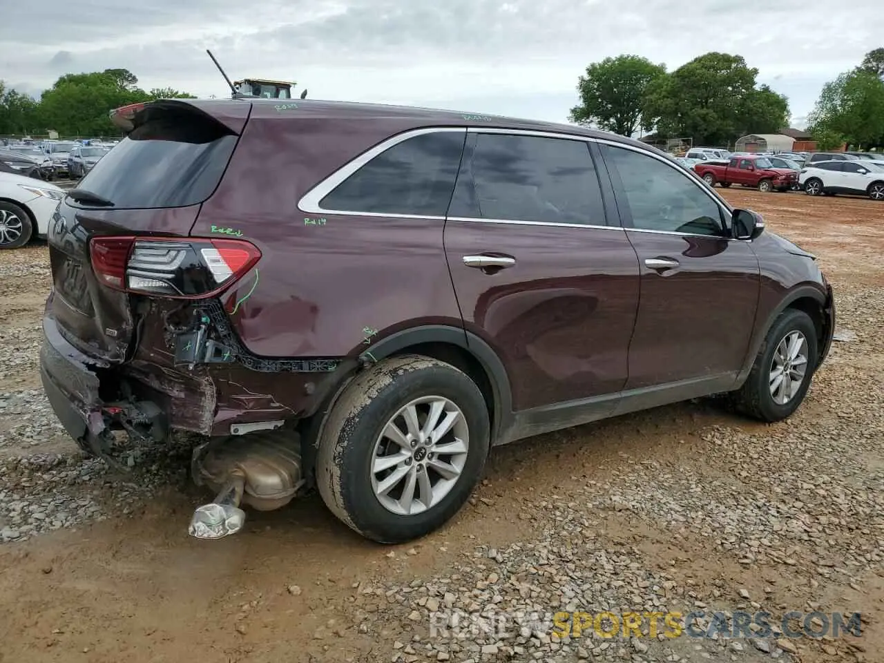 3 Photograph of a damaged car 5XYPG4A38KG539148 KIA SORENTO 2019