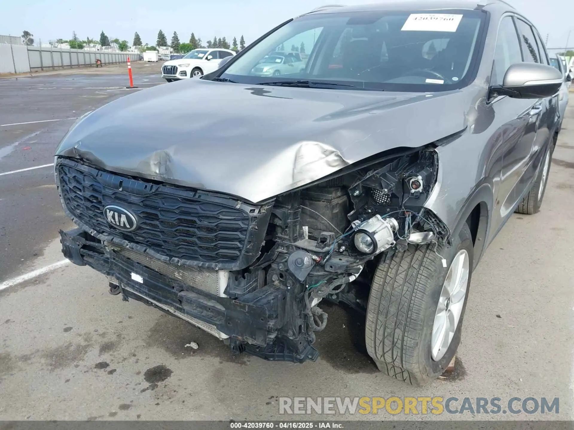 6 Photograph of a damaged car 5XYPG4A38KG550800 KIA SORENTO 2019
