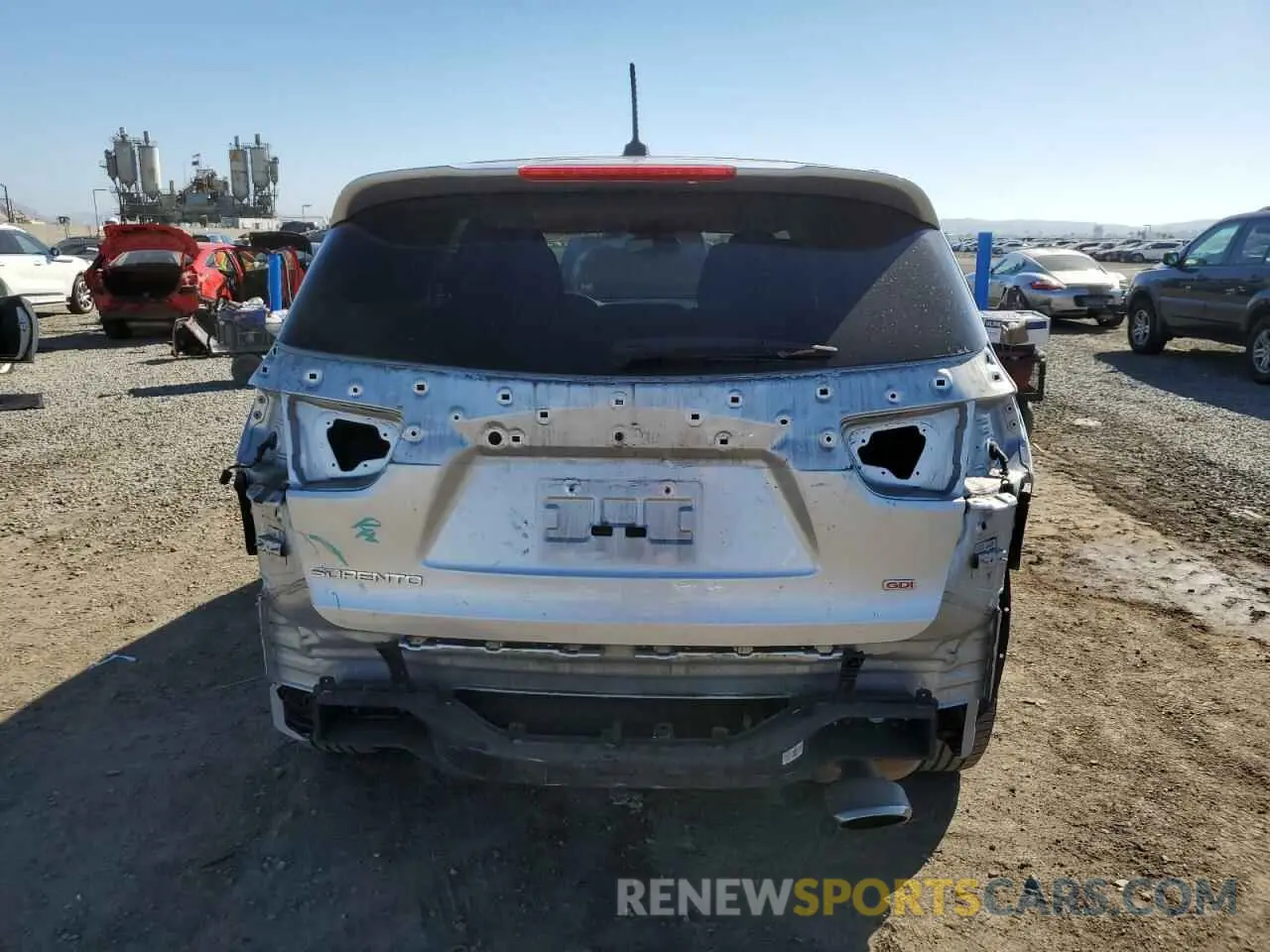 6 Photograph of a damaged car 5XYPG4A38KG575373 KIA SORENTO 2019