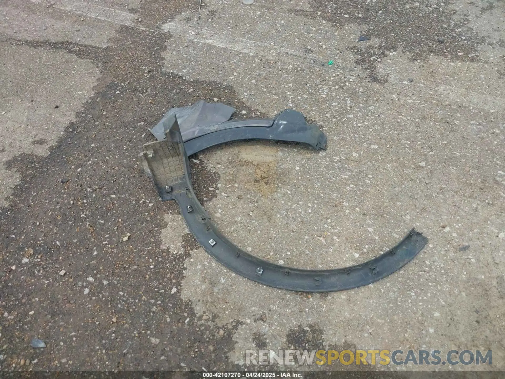 12 Photograph of a damaged car 5XYPG4A38KG576149 KIA SORENTO 2019