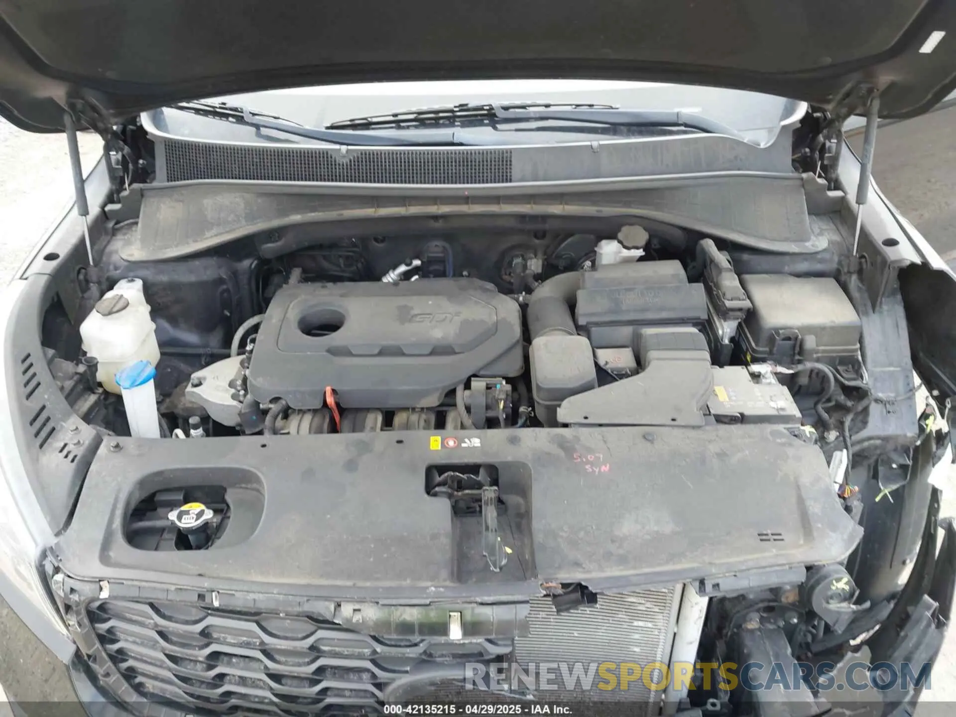 10 Photograph of a damaged car 5XYPG4A38KG576667 KIA SORENTO 2019