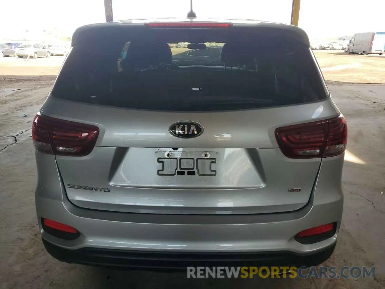 6 Photograph of a damaged car 5XYPG4A38KG579987 KIA SORENTO 2019