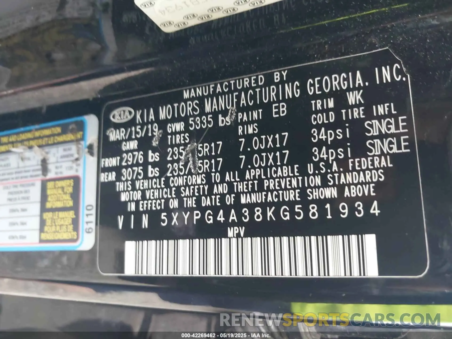 9 Photograph of a damaged car 5XYPG4A38KG581934 KIA SORENTO 2019