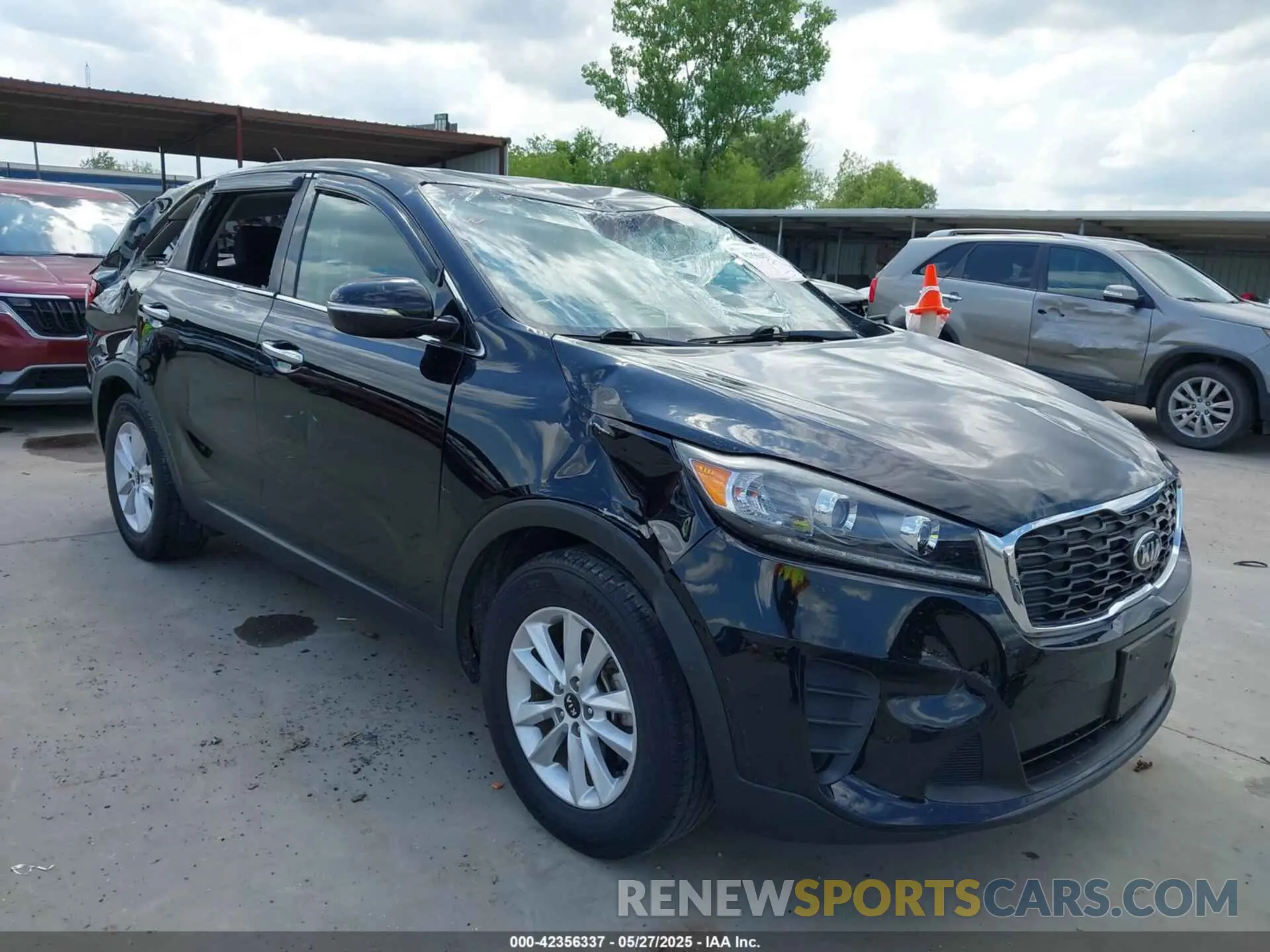 1 Photograph of a damaged car 5XYPG4A38KG587796 KIA SORENTO 2019